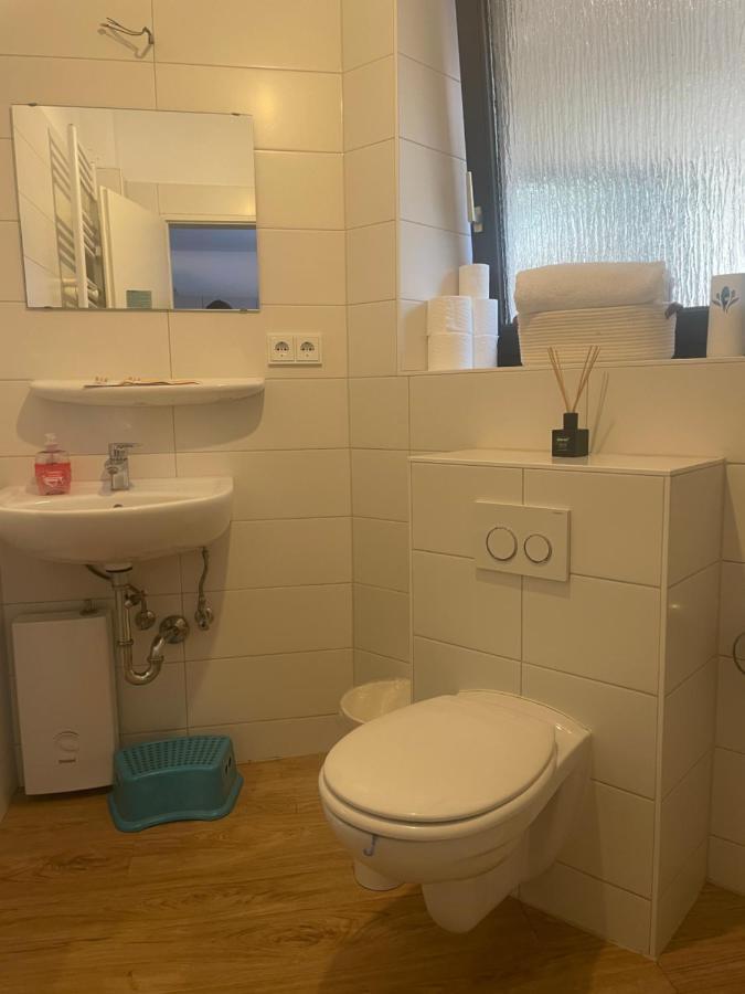 Zentrale Wohnung Direkt Am Hauptbahnhof - Bismarck Düsseldorf Esterno foto