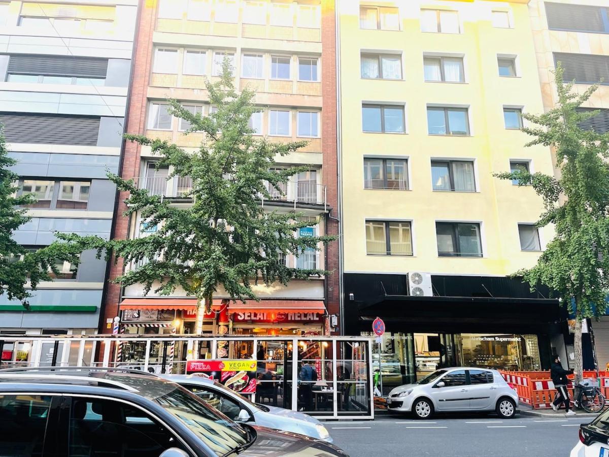 Zentrale Wohnung Direkt Am Hauptbahnhof - Bismarck Düsseldorf Esterno foto