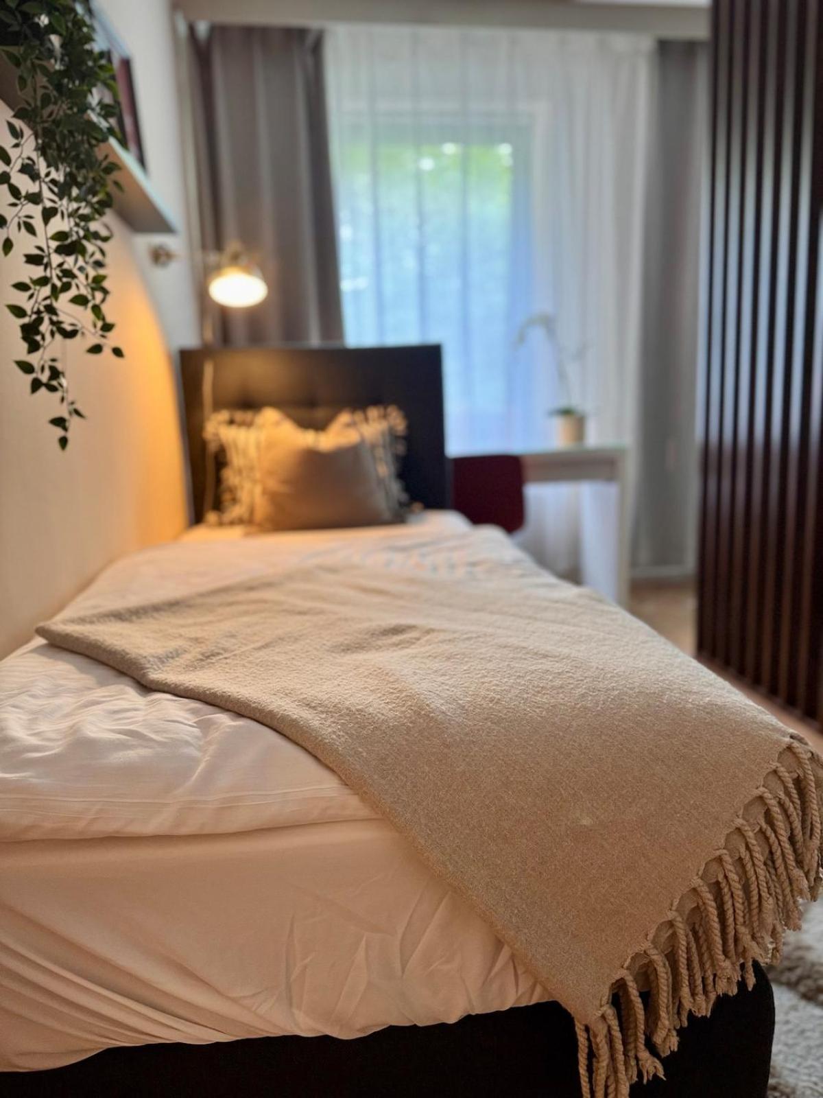 Zentrale Wohnung Direkt Am Hauptbahnhof - Bismarck Düsseldorf Esterno foto