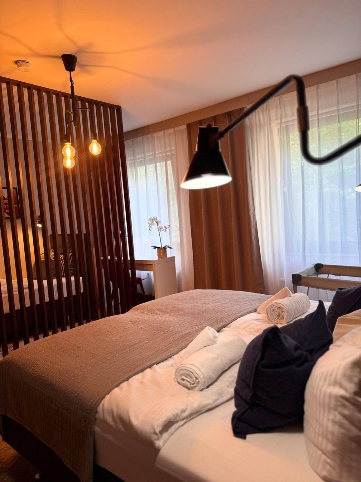 Zentrale Wohnung Direkt Am Hauptbahnhof - Bismarck Düsseldorf Esterno foto