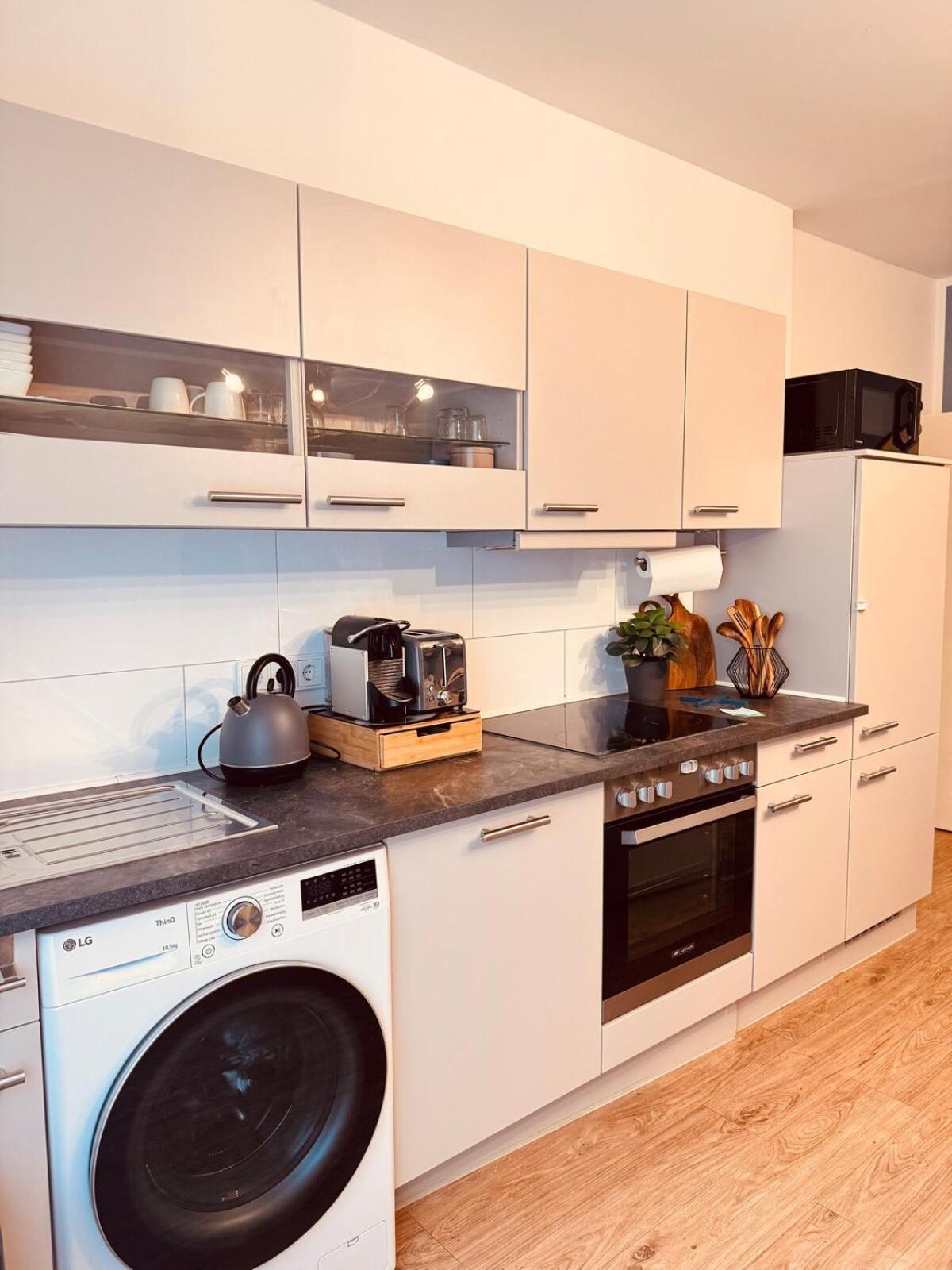 Zentrale Wohnung Direkt Am Hauptbahnhof - Bismarck Düsseldorf Esterno foto