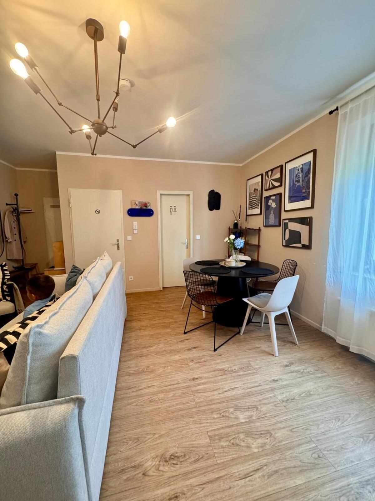 Zentrale Wohnung Direkt Am Hauptbahnhof - Bismarck Düsseldorf Esterno foto